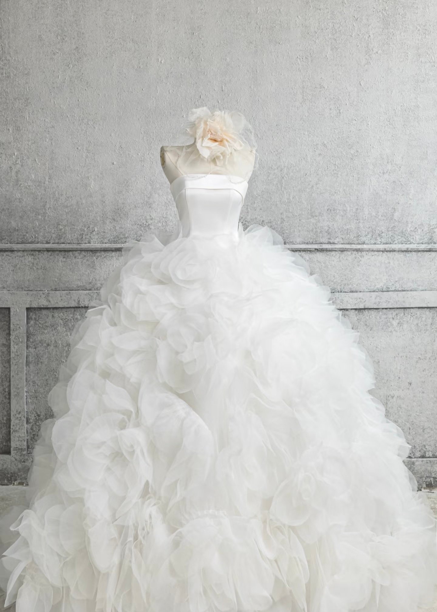 Ball Gown: The Ultimate Fairy-Tale Wedding Dress - brisbane wedding photographer